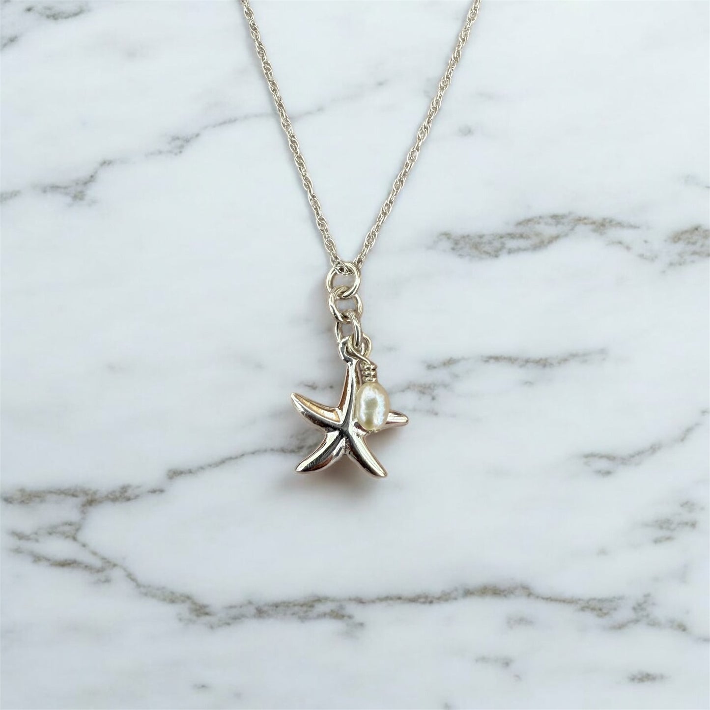 ÉTOILE DE MER NECKLACE